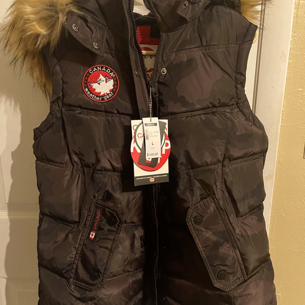 Canada Weather gear Camo Vest NWT